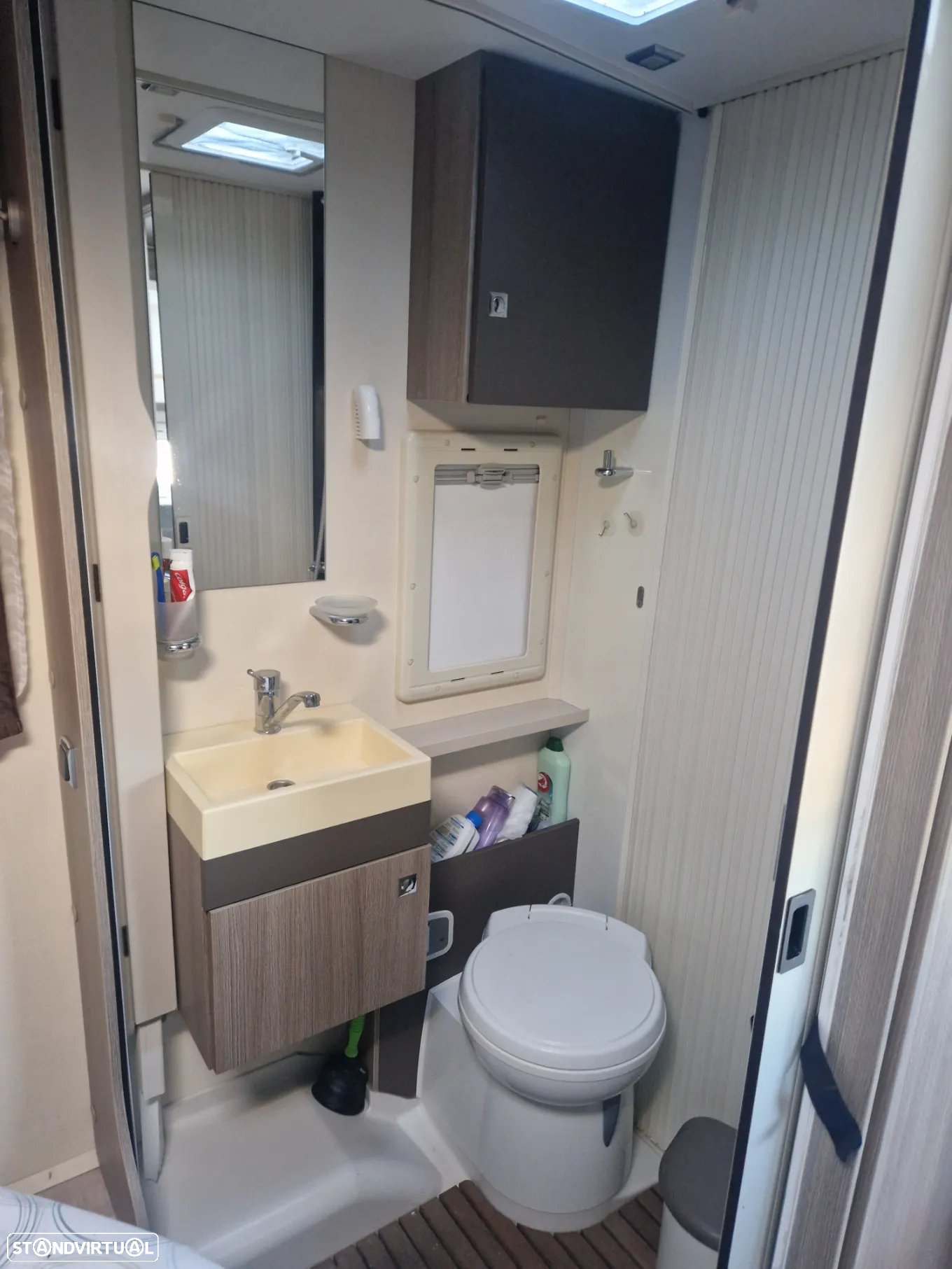 Ford Transit Challanger - 13