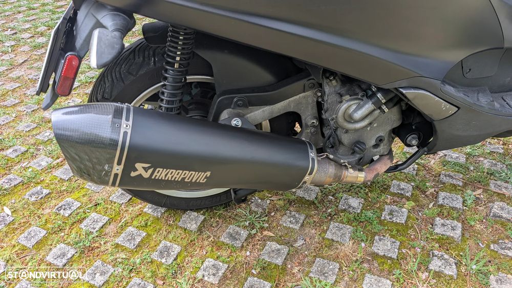 Piaggio MP3 - 4