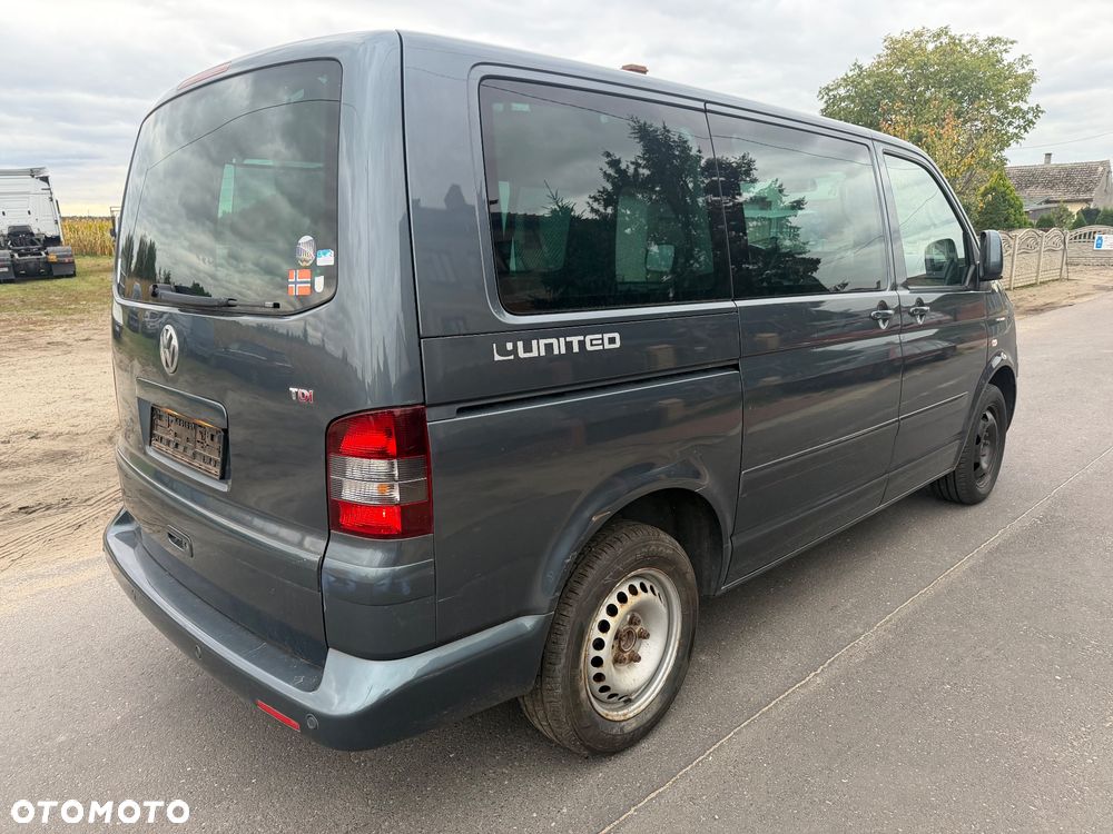 Volkswagen Multivan 2009 photo 3