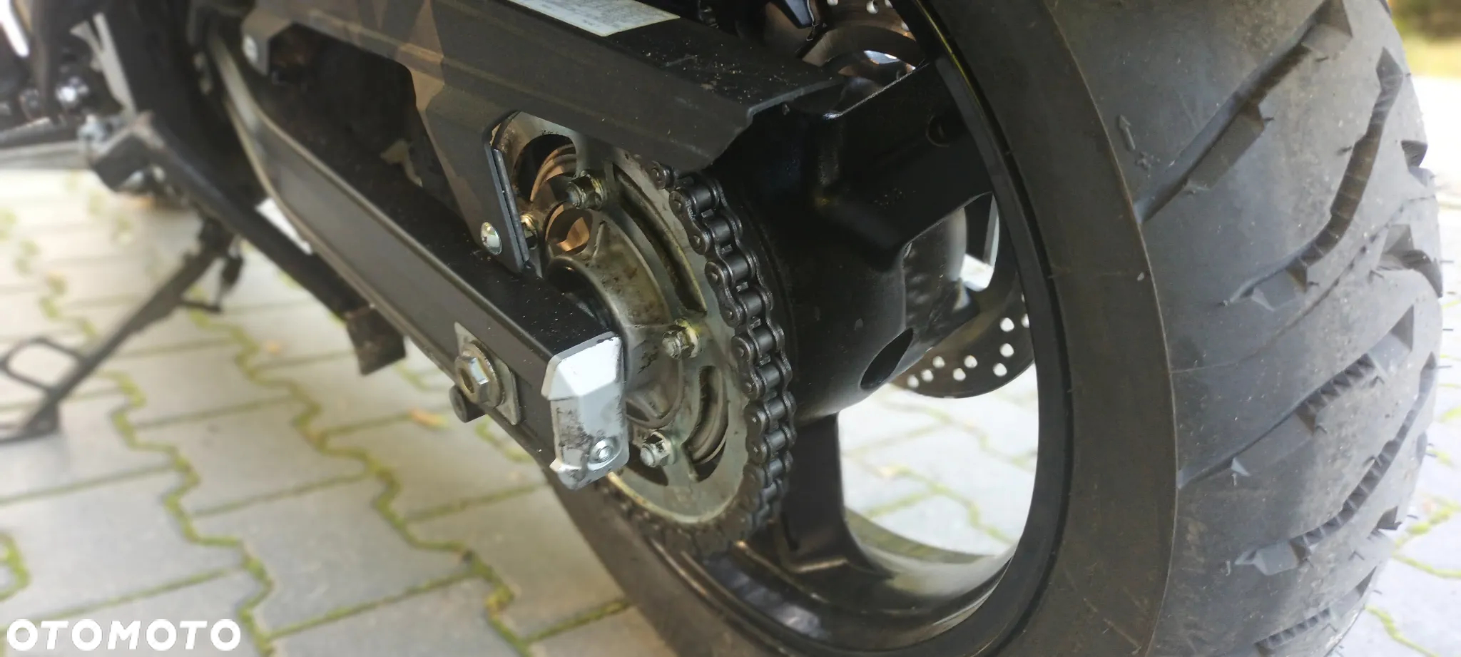 Suzuki V-STROM - 8