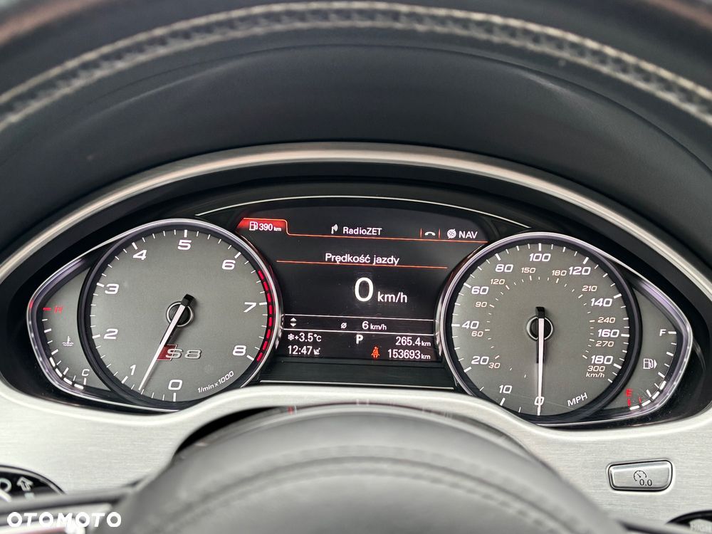 Audi S8 - 18
