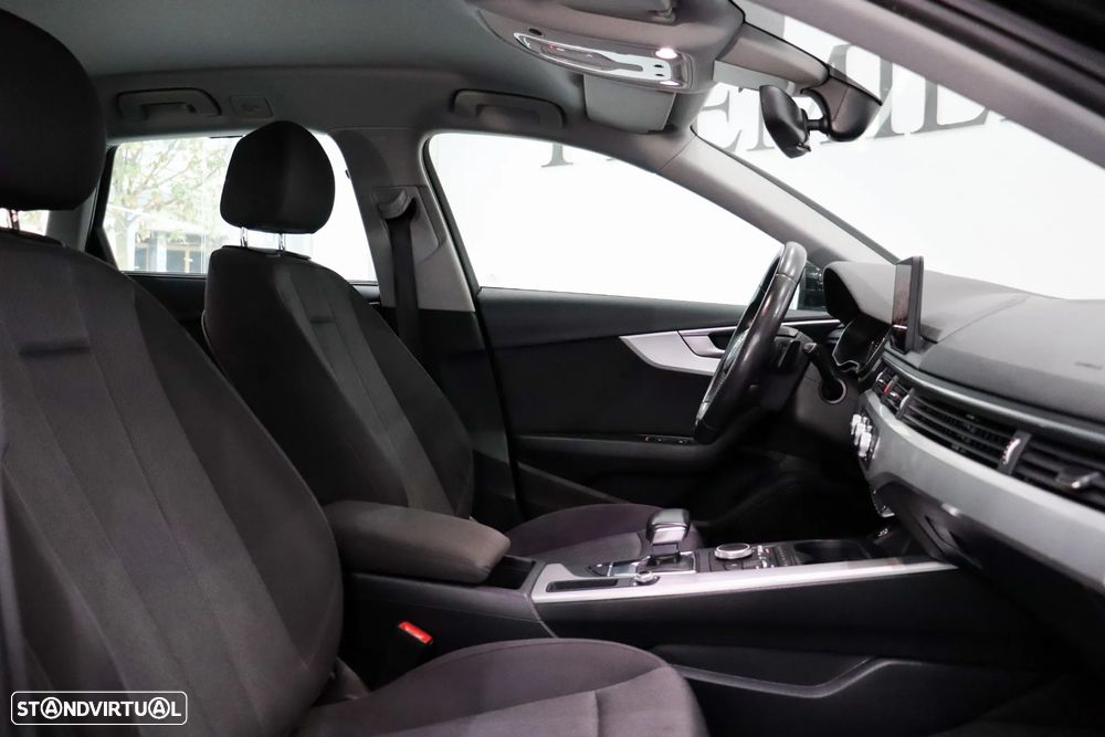 Audi A4 Avant 2.0 TDI S tronic - 28