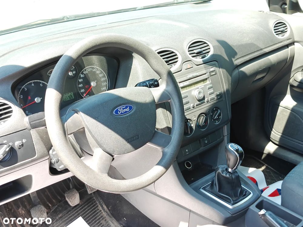 Ford Focus 1.4 Trend + - 15