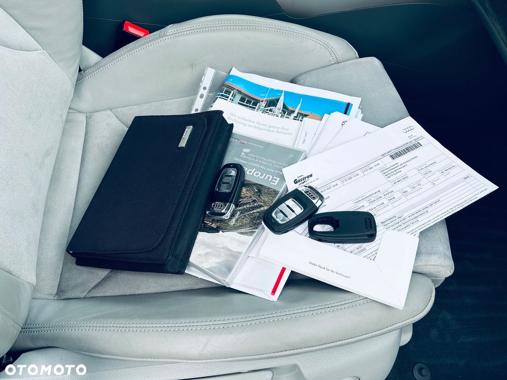 Audi A4 Avant 2.0 TDI DPF clean diesel multitronic S line Sportpaket - 23