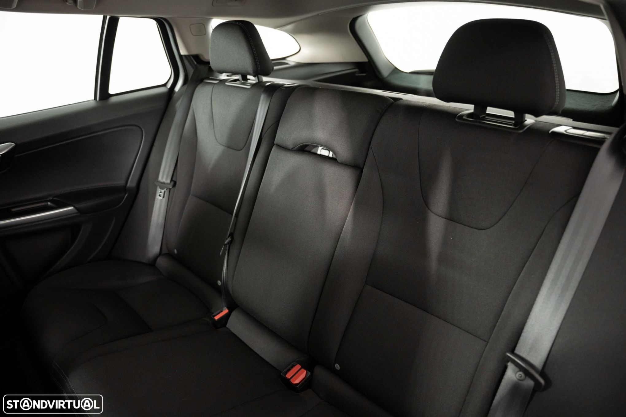 Volvo V60 2.0 D4 Kinetic - 9