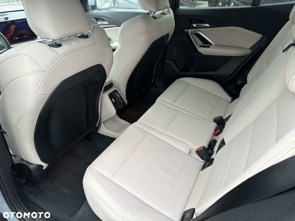 BMW X2 - 16
