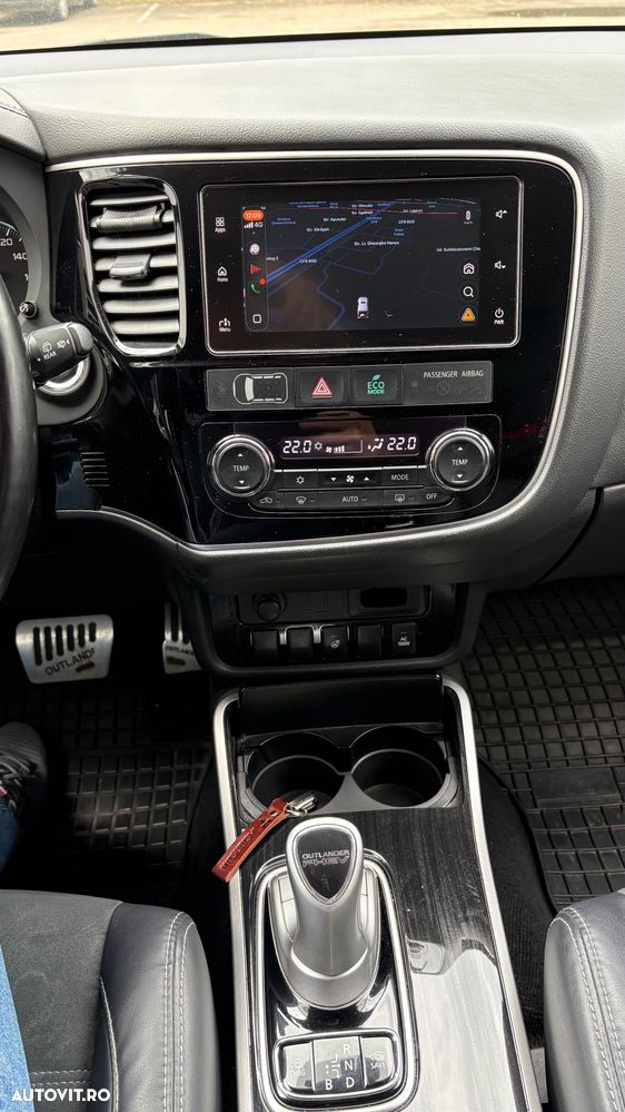 Mitsubishi Outlander - 6