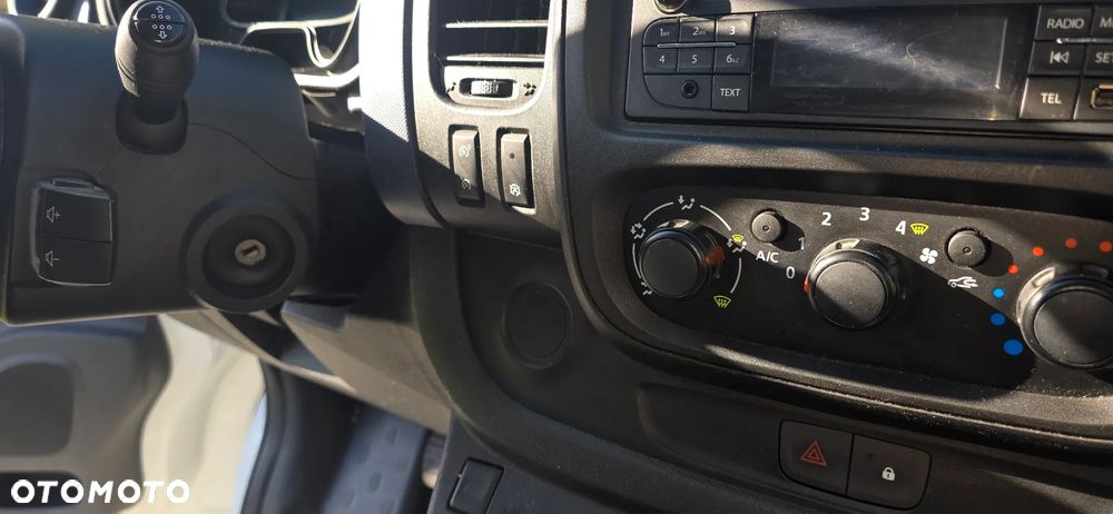 Opel Vivaro - 22