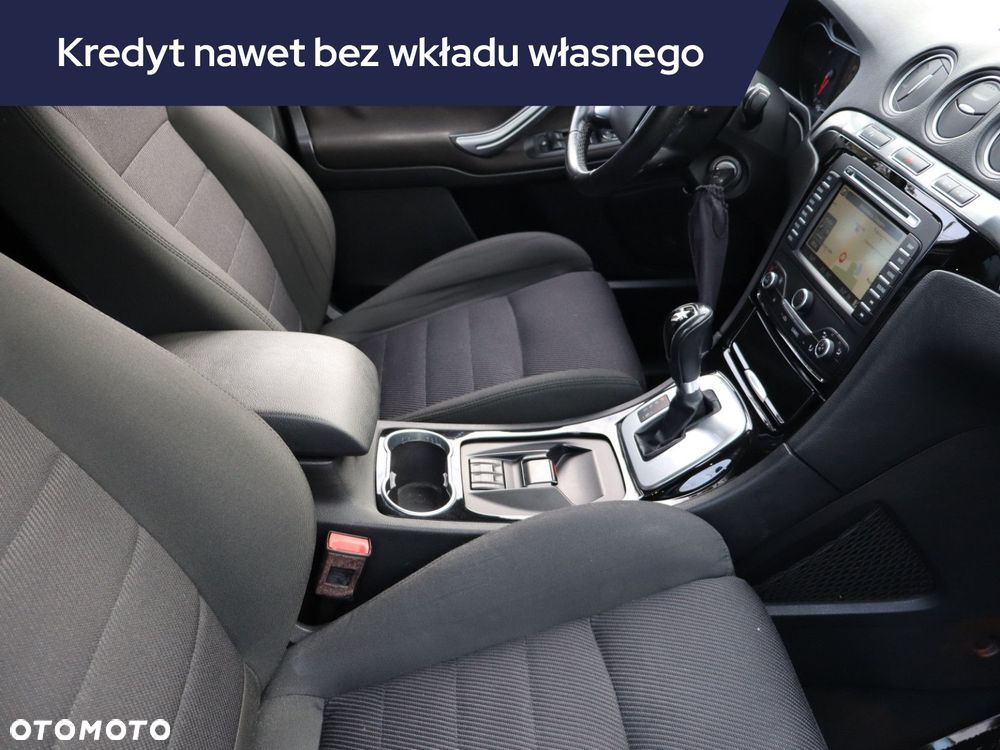 Ford S-Max - 11