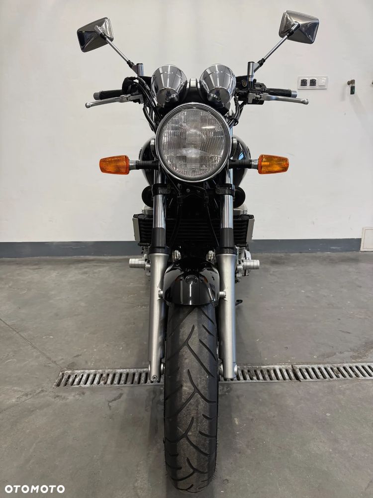 Yamaha XJR - 34
