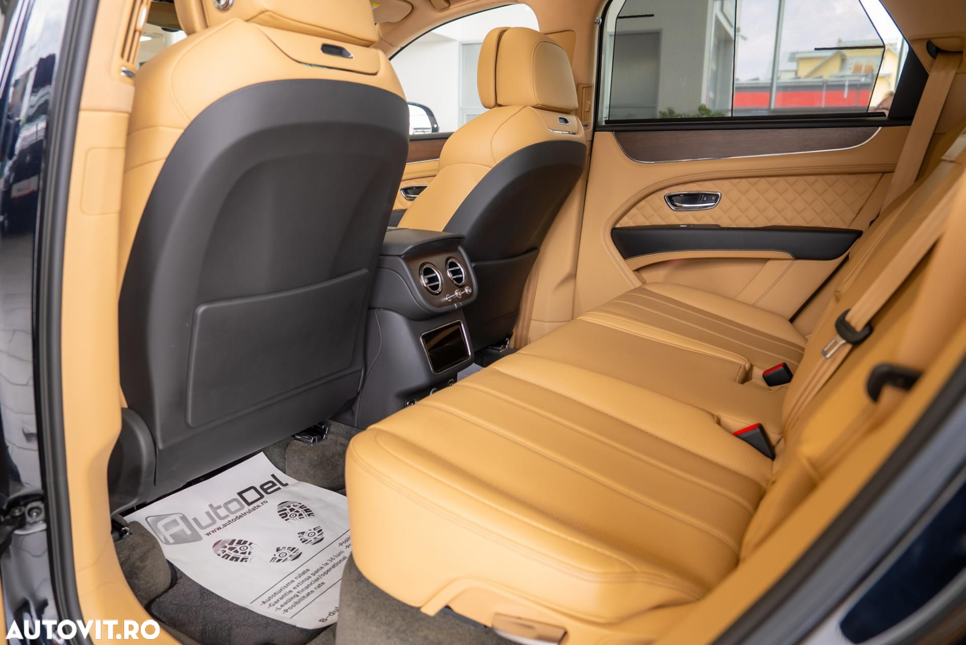 Bentley Bentayga Azure - 21