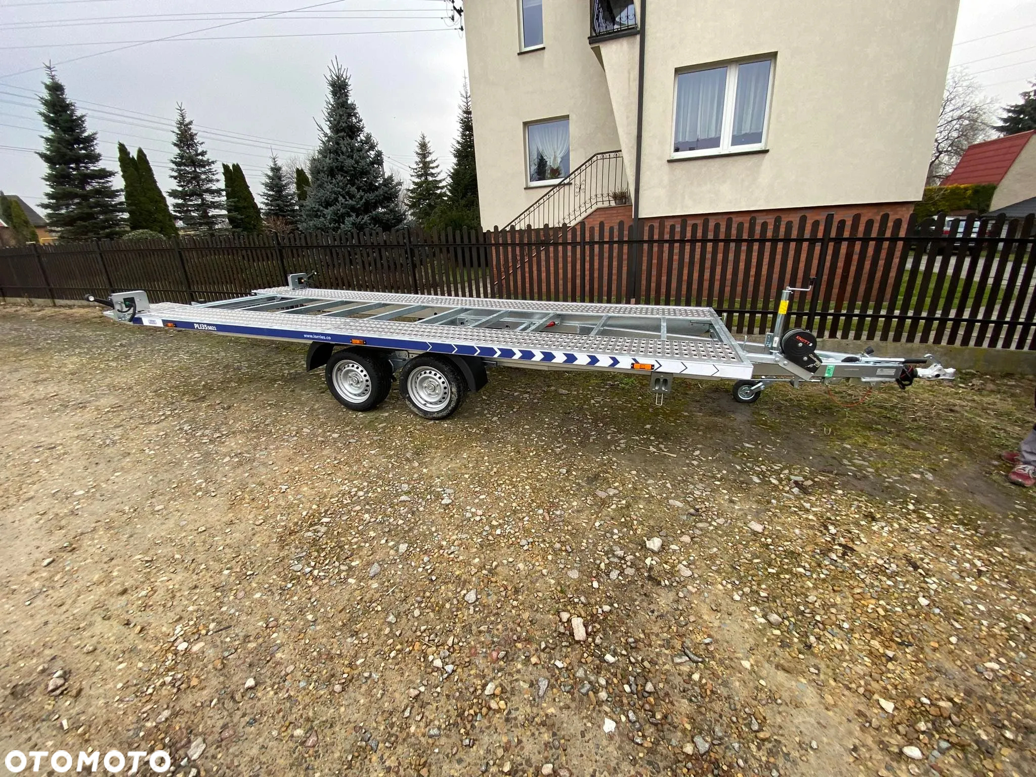 Lorries PLI35 5021 3500DMC - 4