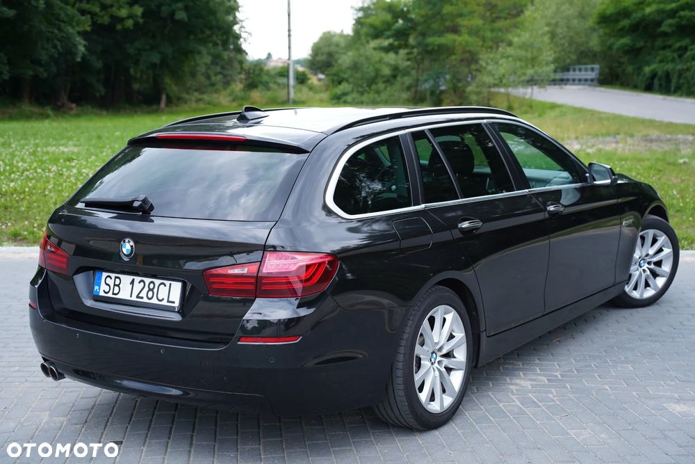 BMW Seria 5 520d Touring Sport Line - 12