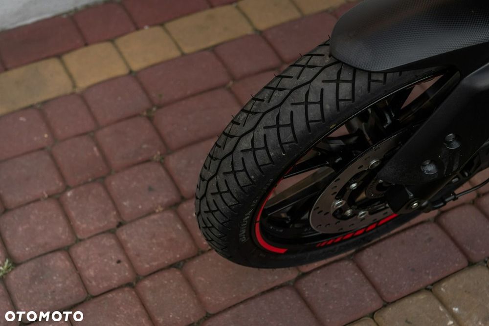 Yamaha MT - 8