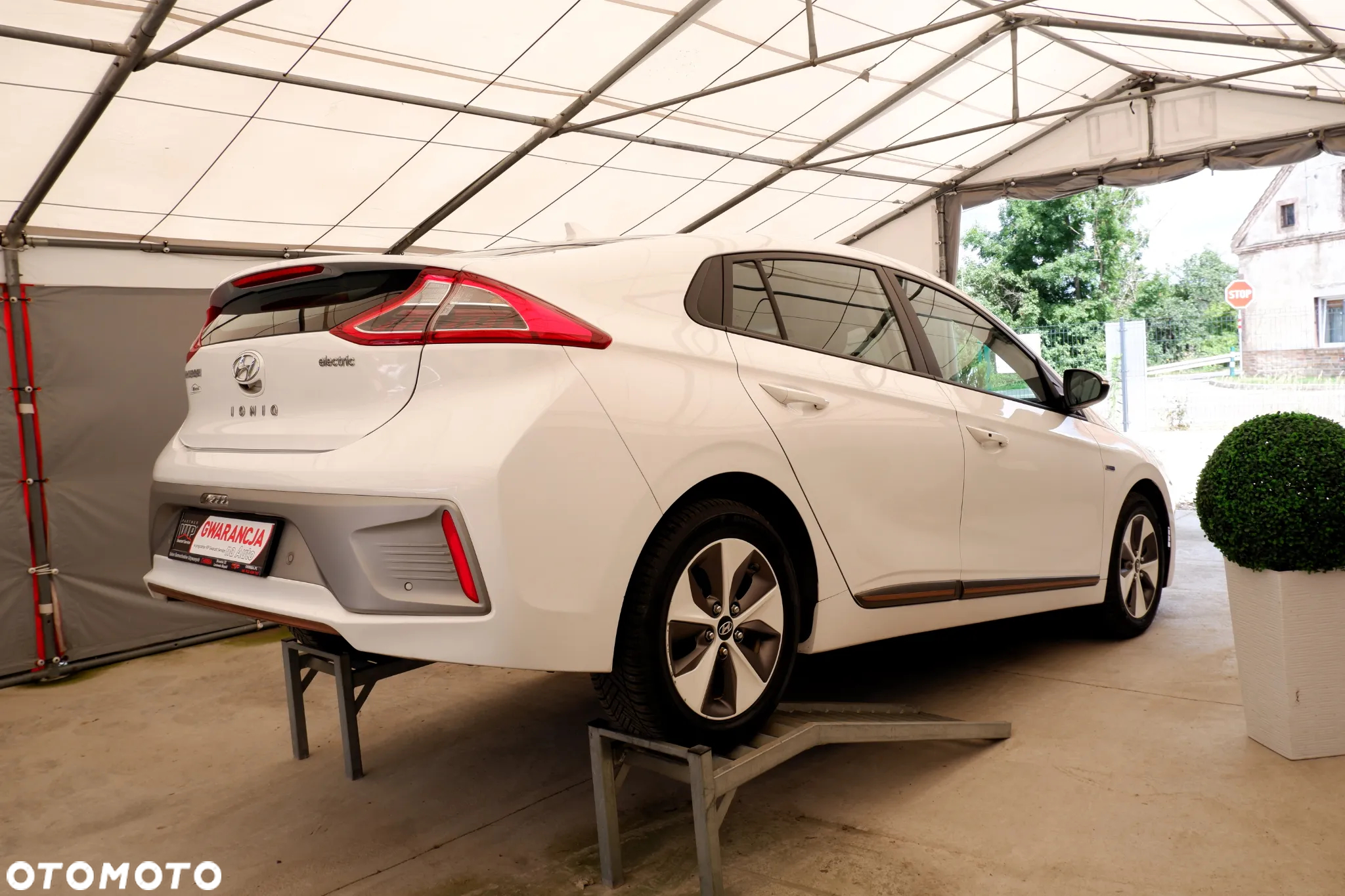 Hyundai IONIQ - 5