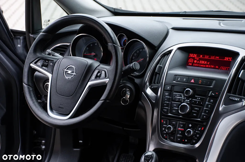 Opel Astra 1.6 Cosmo - 22