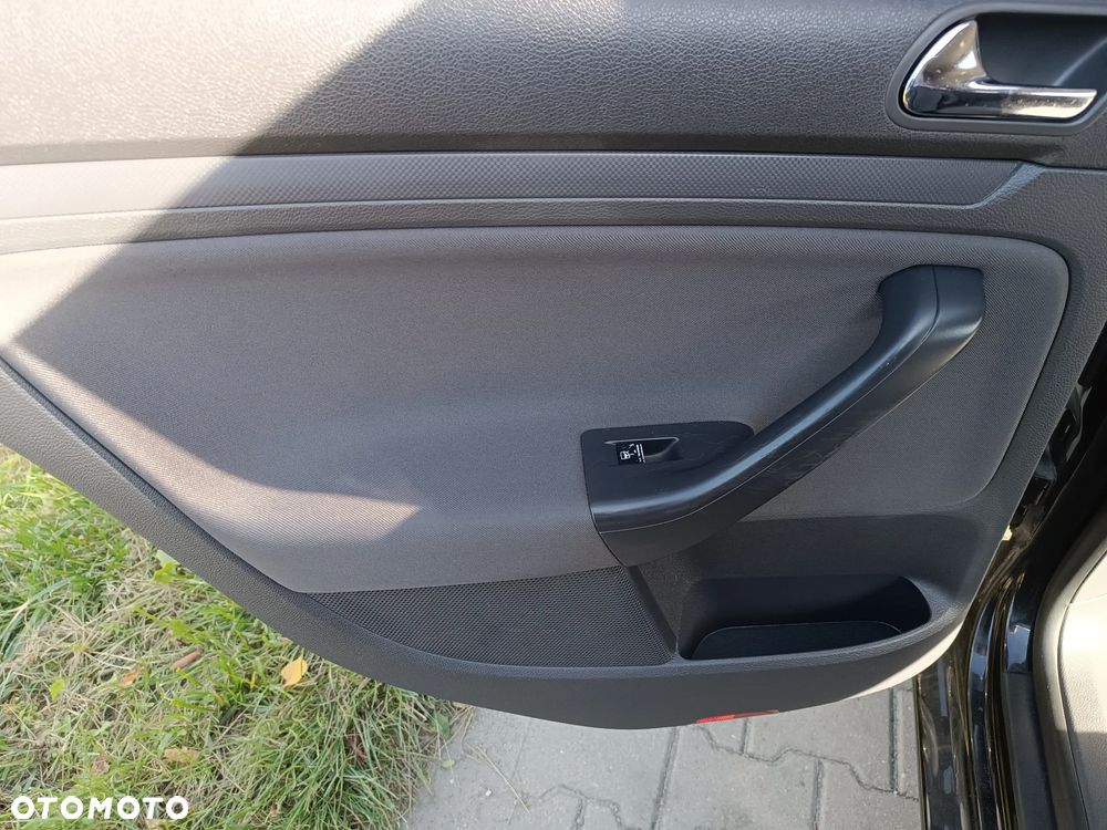 Volkswagen Golf - 31