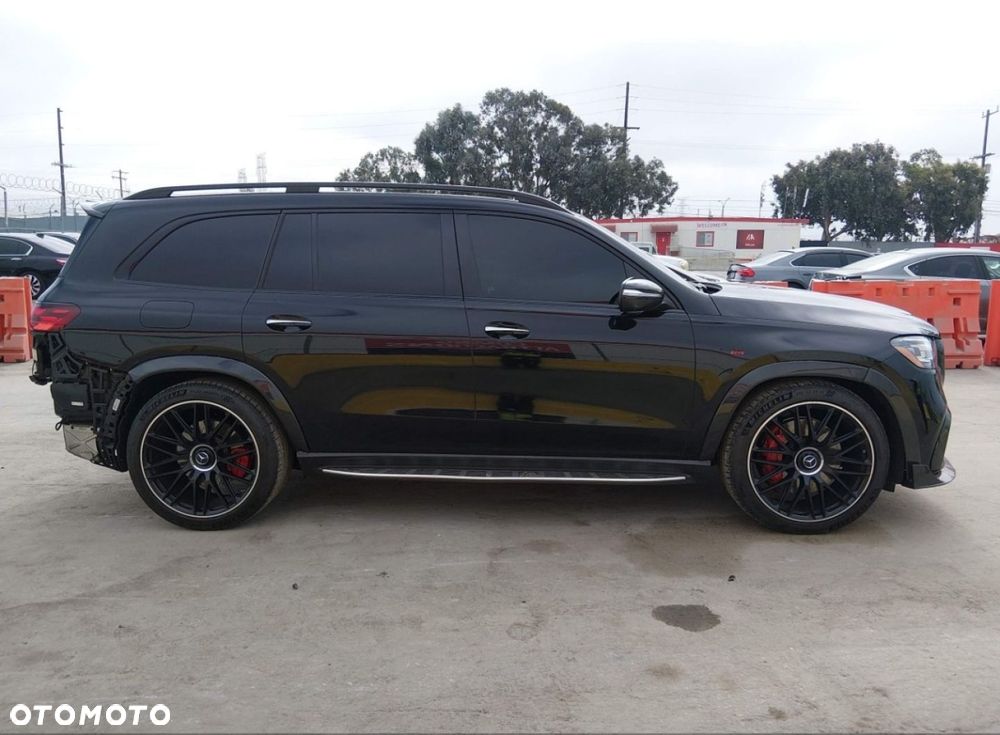 Mercedes-Benz GLS - 10