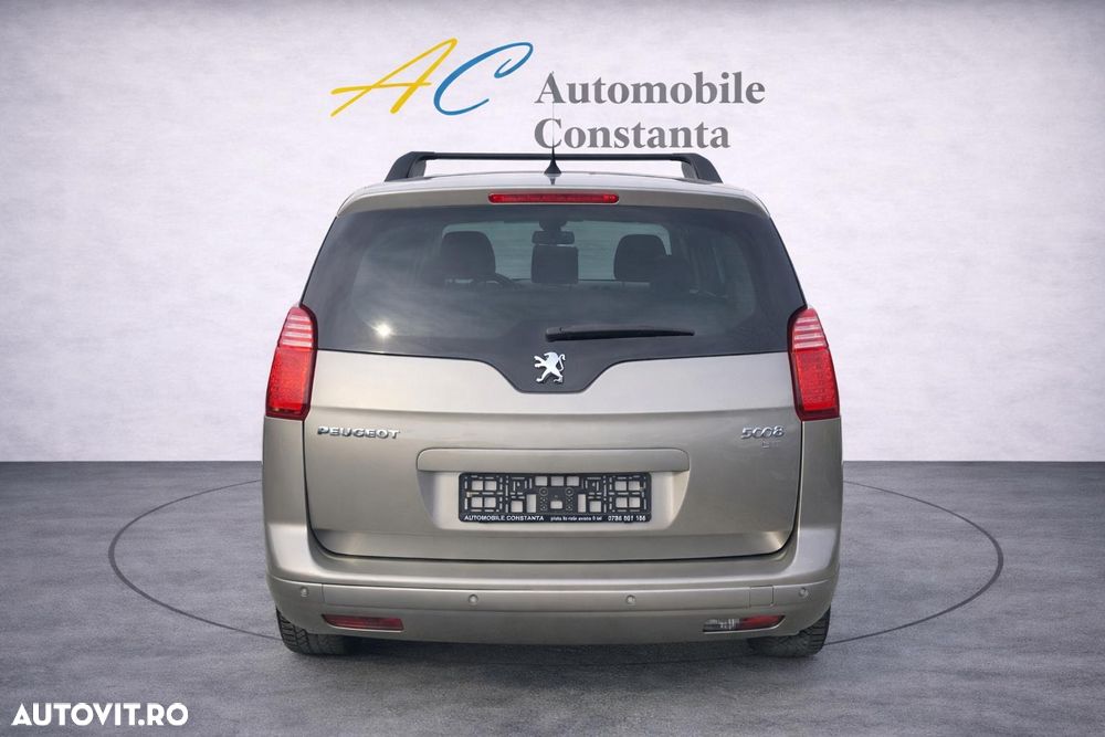 Peugeot 5008 - 13