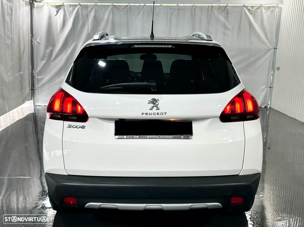 Peugeot 2008 1.2 PureTech GT Line - 6