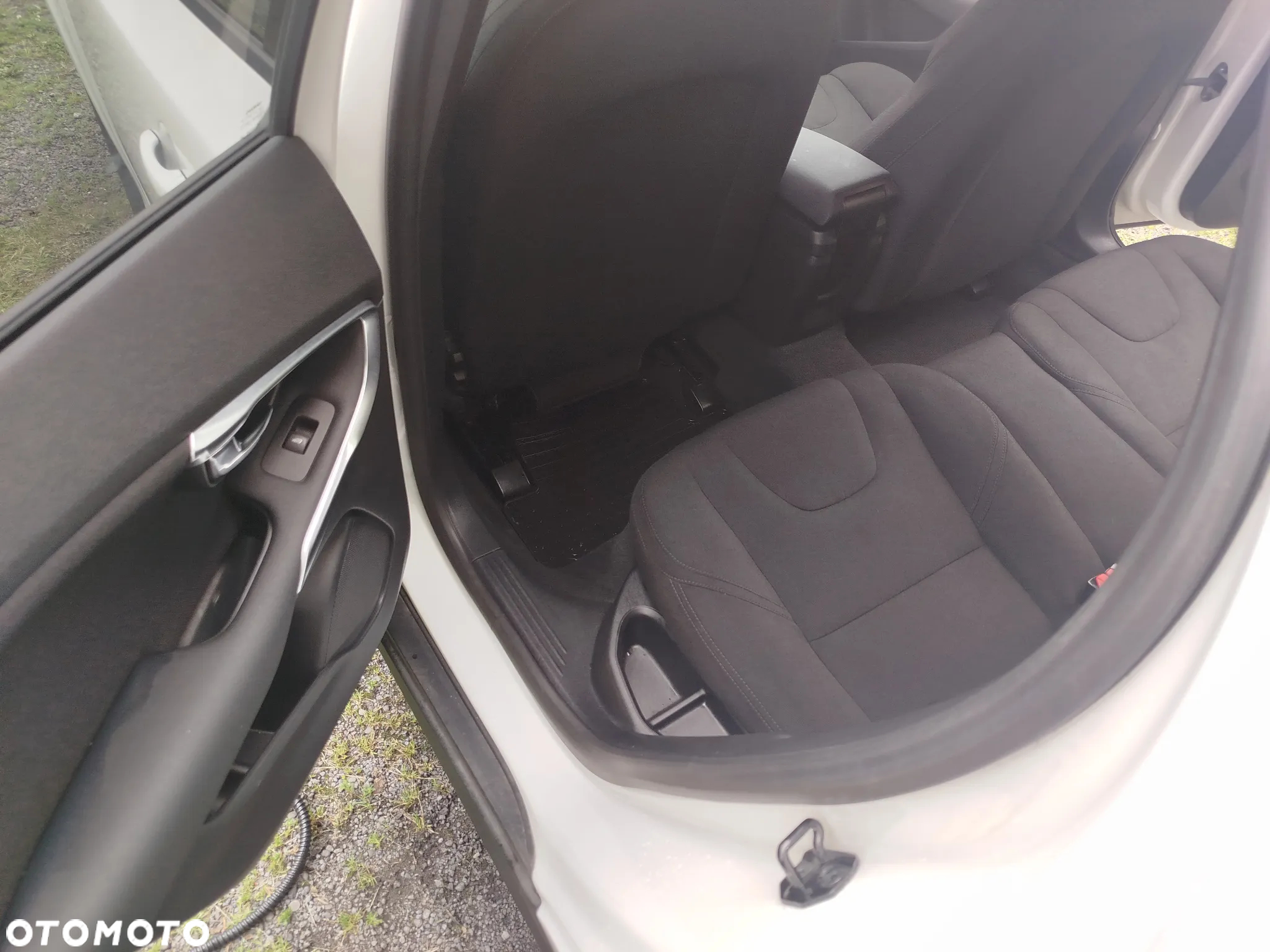 Volvo V40 D3 Momentum - 11