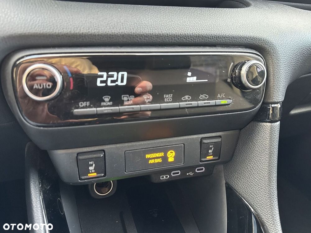 Toyota Yaris Hybrid 1.5 Style - 26