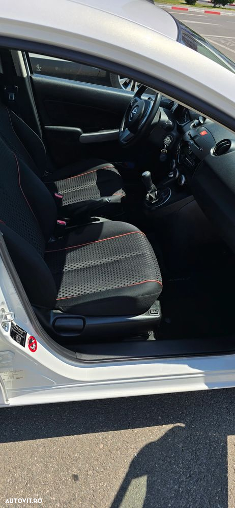 Mazda 2 - 7