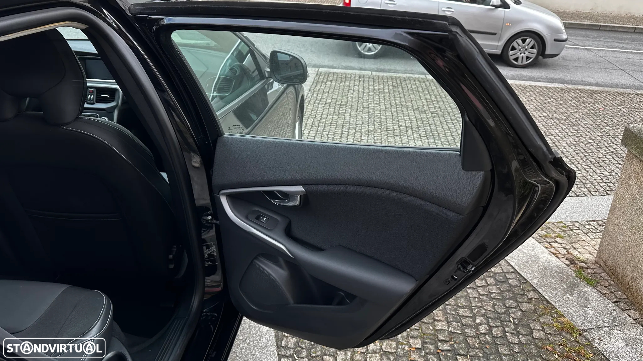 Volvo V40 2.0 D2 Momentum - 20