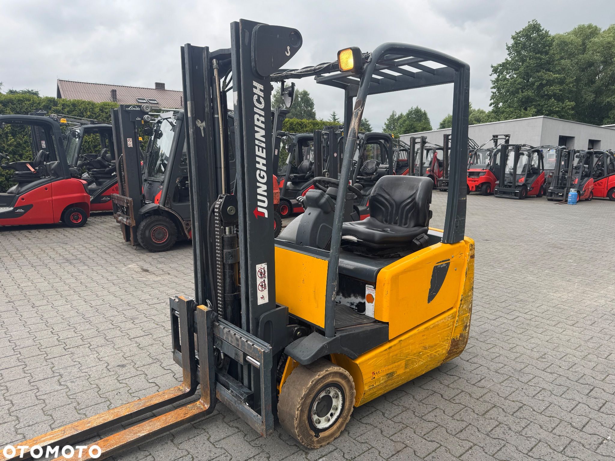 Jungheinrich Junghenrich EFG 213 duplex wolny skok przesuw bat. 2016 h16 toyot - 1