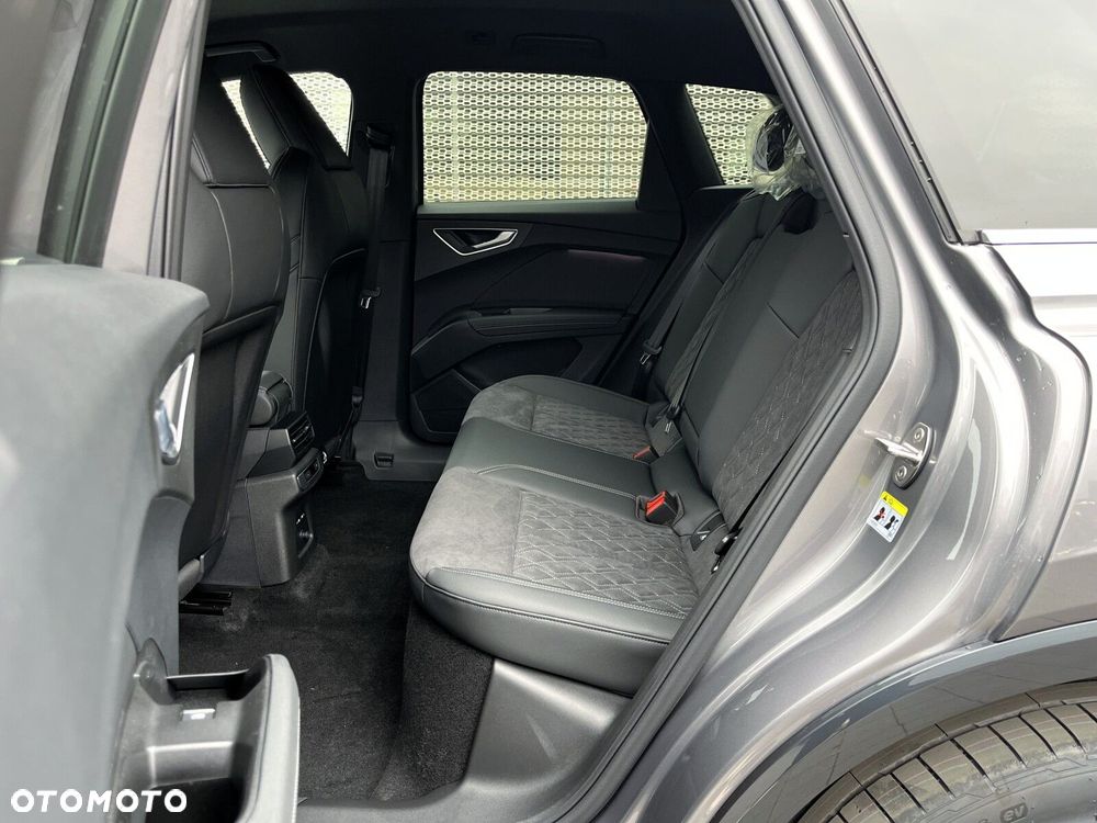 Audi Q4 e-tron - 16