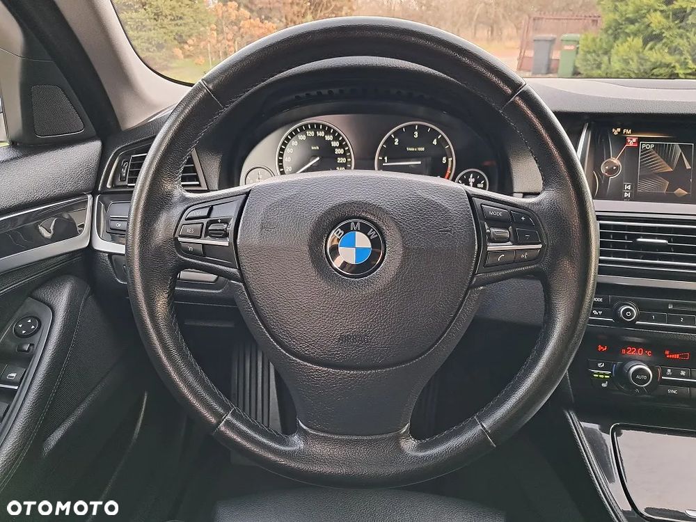 BMW Seria 5 525d xDrive Sport-Aut Modern Line - 18