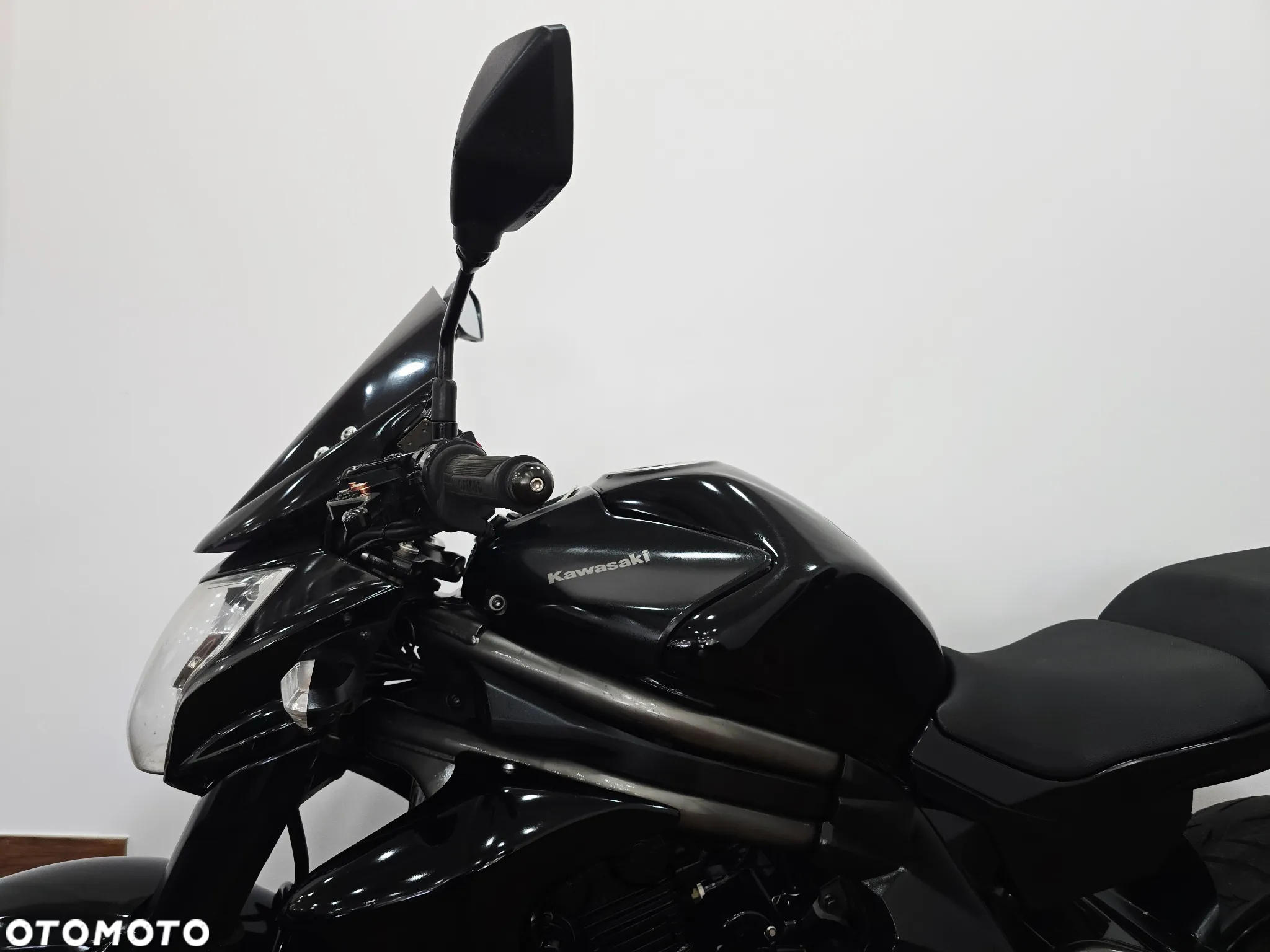 Kawasaki ER - 13
