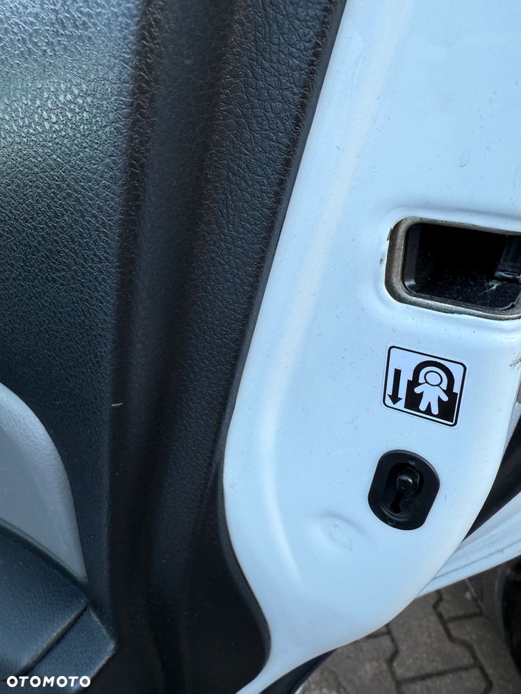 Toyota Yaris 1.0 Active - 28