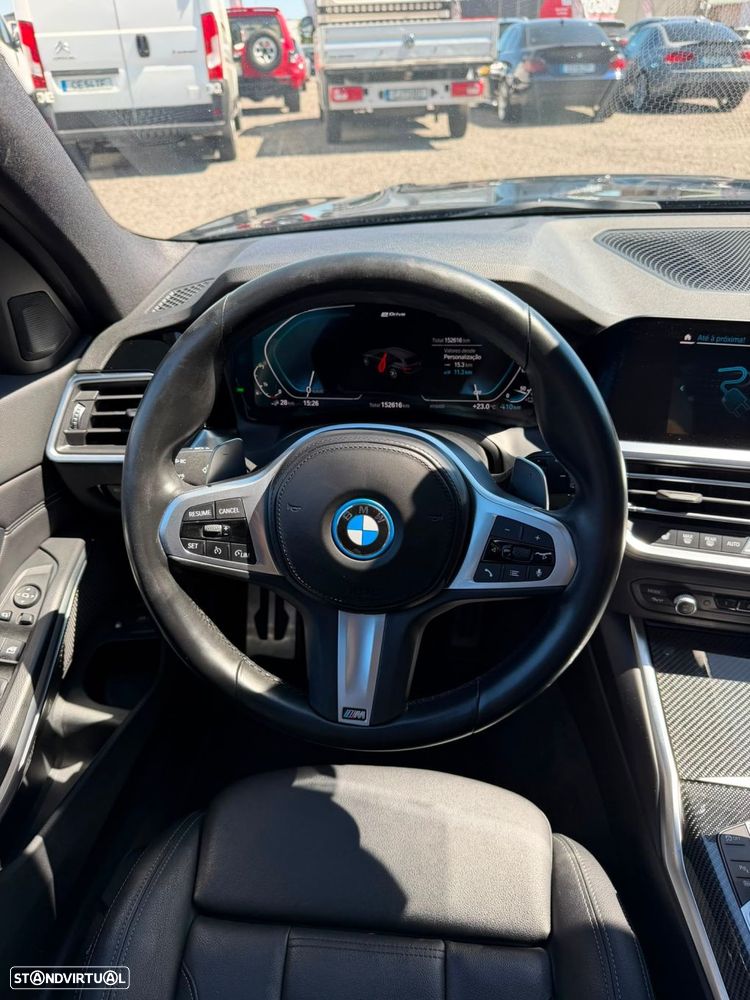 BMW 330 - 26
