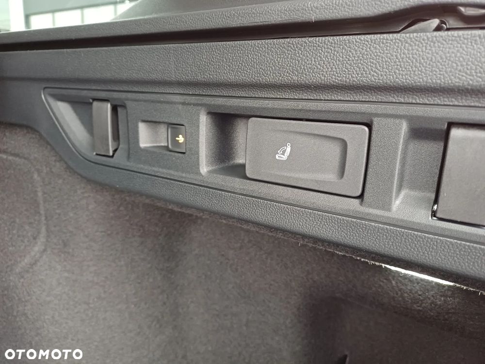 Skoda Superb 2.0 TDI SCR 4x4 L&K DSG - 27