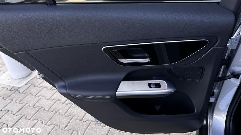 Mercedes-Benz GLC - 21