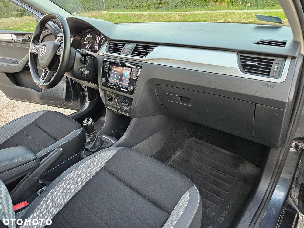 Skoda RAPID 1.0 TSI Ambition - 17