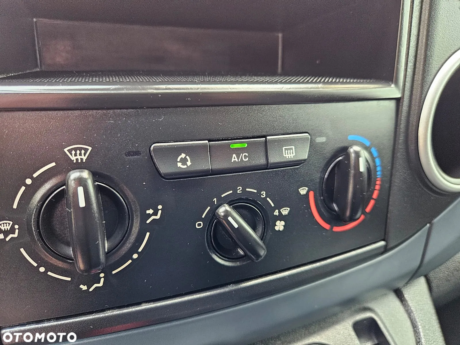 Peugeot Partner Tepee 90 Family - 21