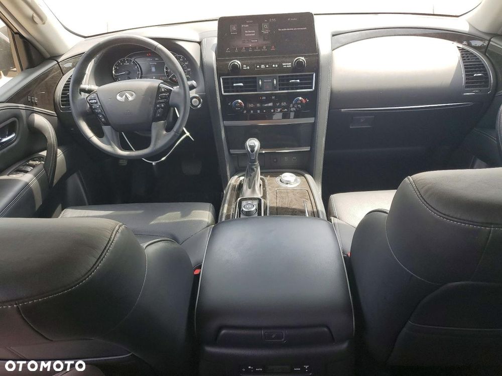 Infiniti QX80 - 9