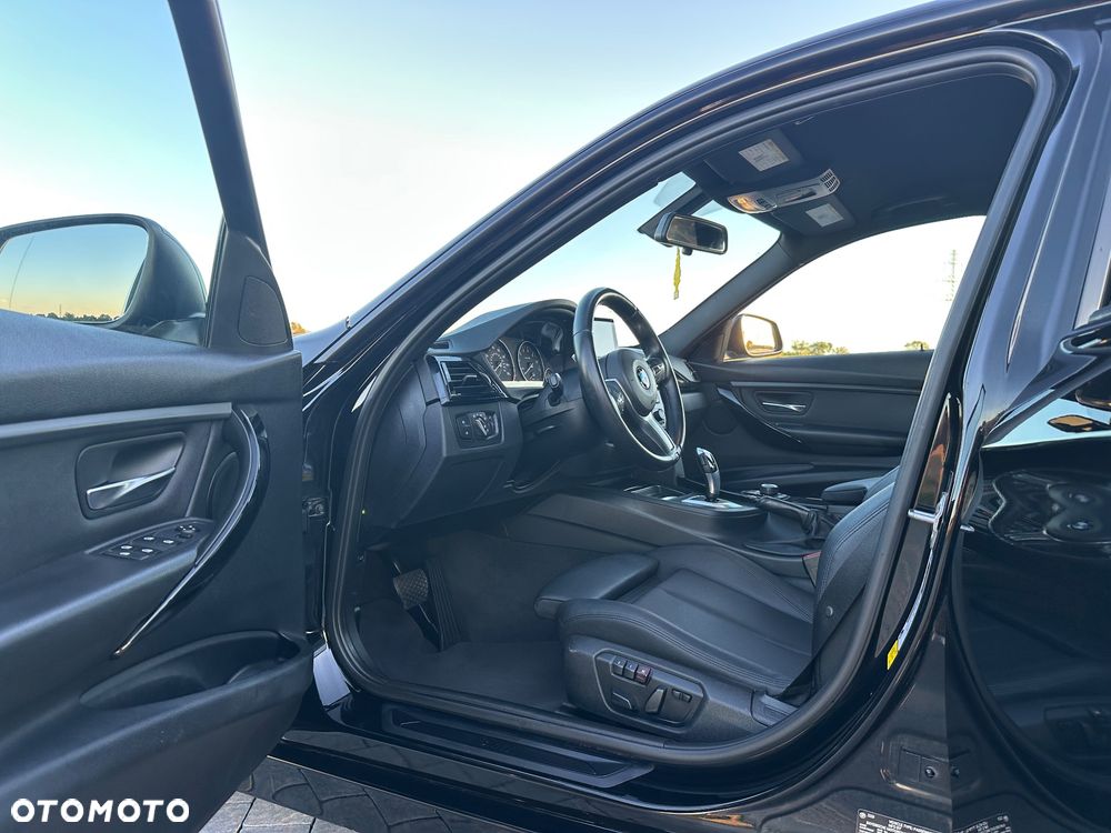 BMW Seria 3 320i - 18