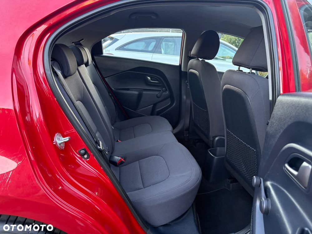 Kia Rio - 19