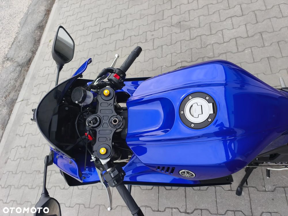 Yamaha R7 - 33