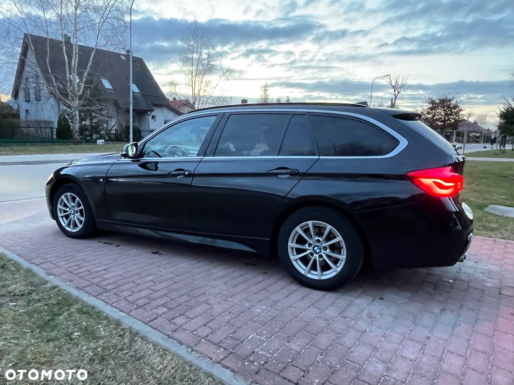 BMW Seria 3 320d xDrive M Sport - 16
