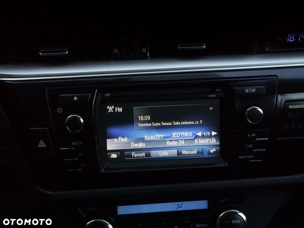 Toyota Corolla 1.6 Premium + - 21