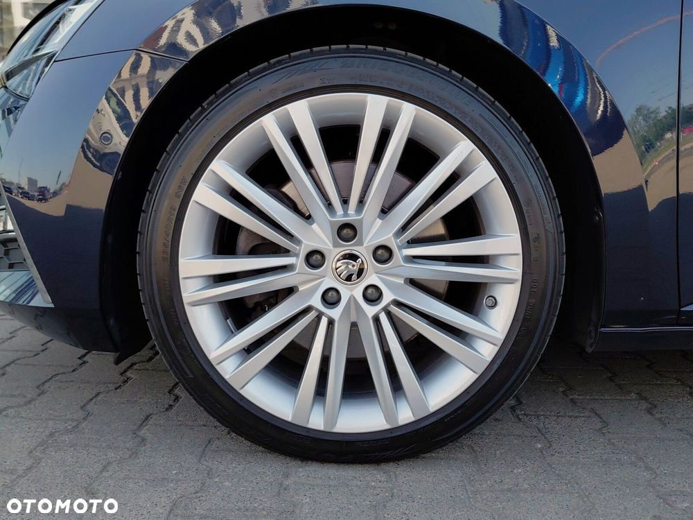 Skoda Superb 2.0 TSI 4x4 L&K DSG - 37