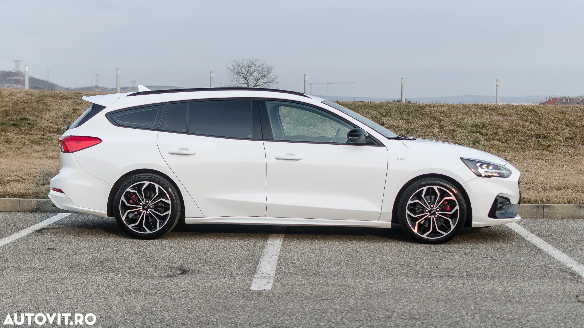 Ford Focus Turnier 1.5 EcoBlue Start-Stopp-System ST-LINE - 8