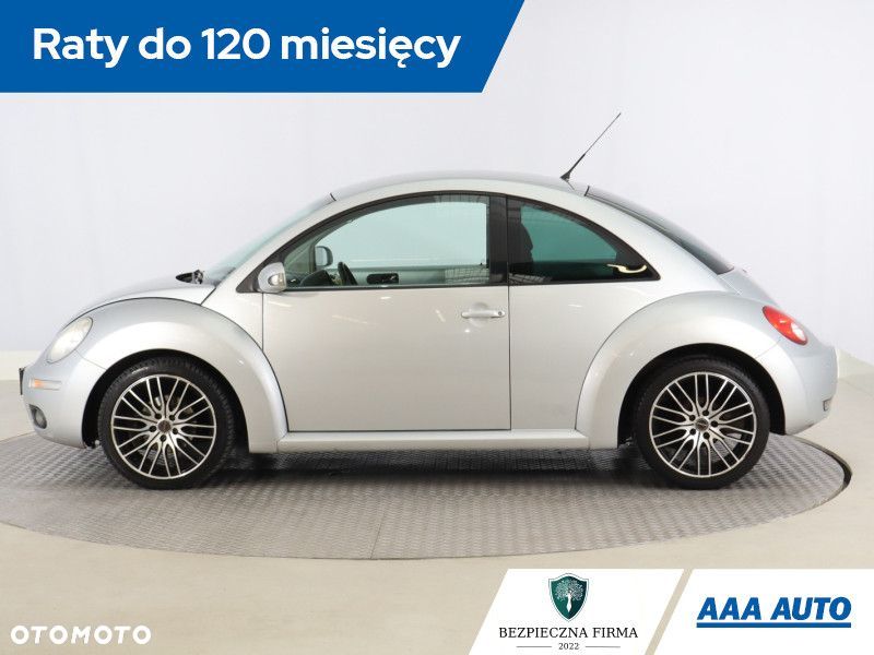 Volkswagen New Beetle - 4