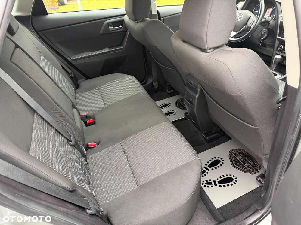 Toyota Auris - 16