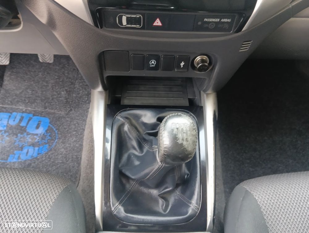 Mitsubishi L200 2.4 DI-D CD Instyle Strakar 4WD - 13