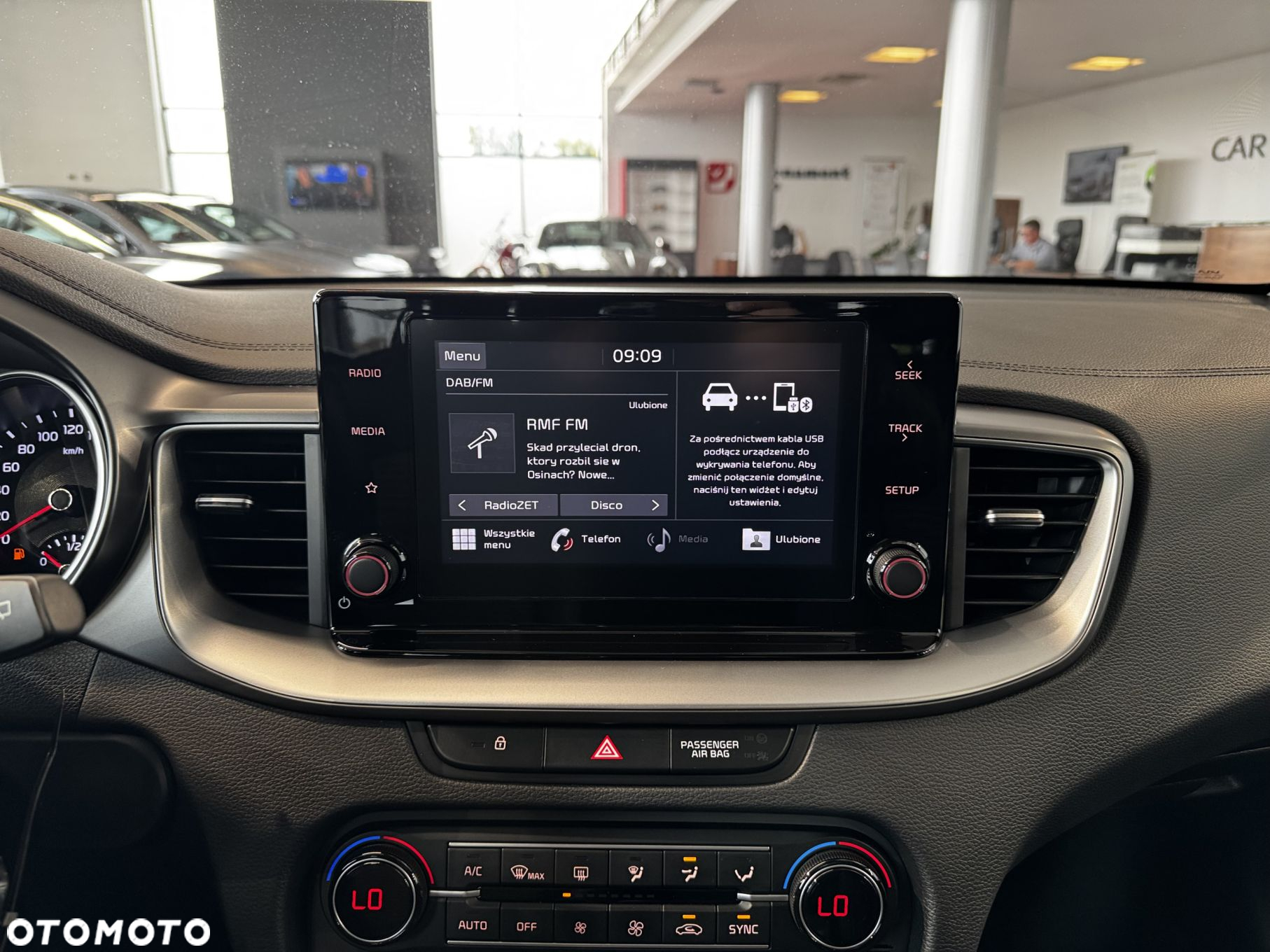 Kia XCeed - 24